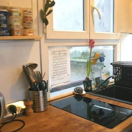 Charming Apartment Near Buttes Chaumont Apartment *